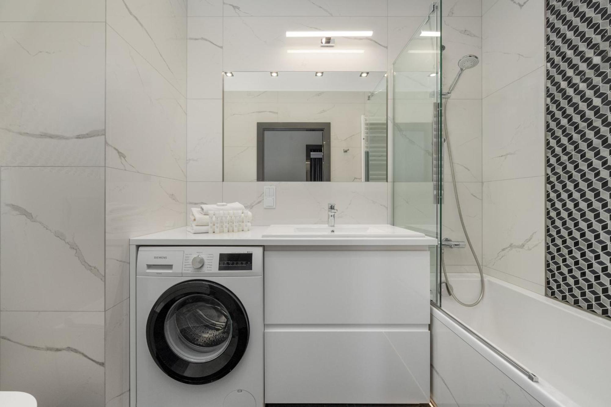 Luksusowy Apartament Z 3 Sypialniami, Klimatyzacja, Parkingiem I Biurkiem We Wroclawiu By Renters Prestige Экстерьер фото