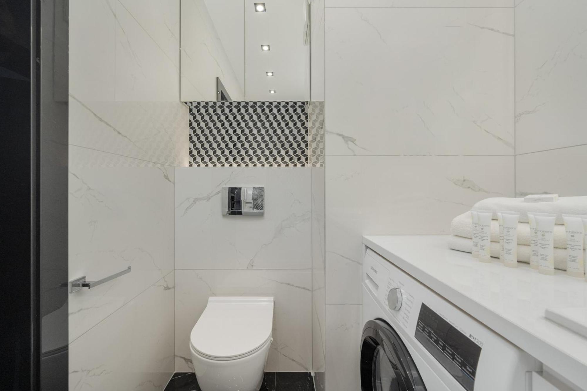 Luksusowy Apartament Z 3 Sypialniami, Klimatyzacja, Parkingiem I Biurkiem We Wroclawiu By Renters Prestige Экстерьер фото