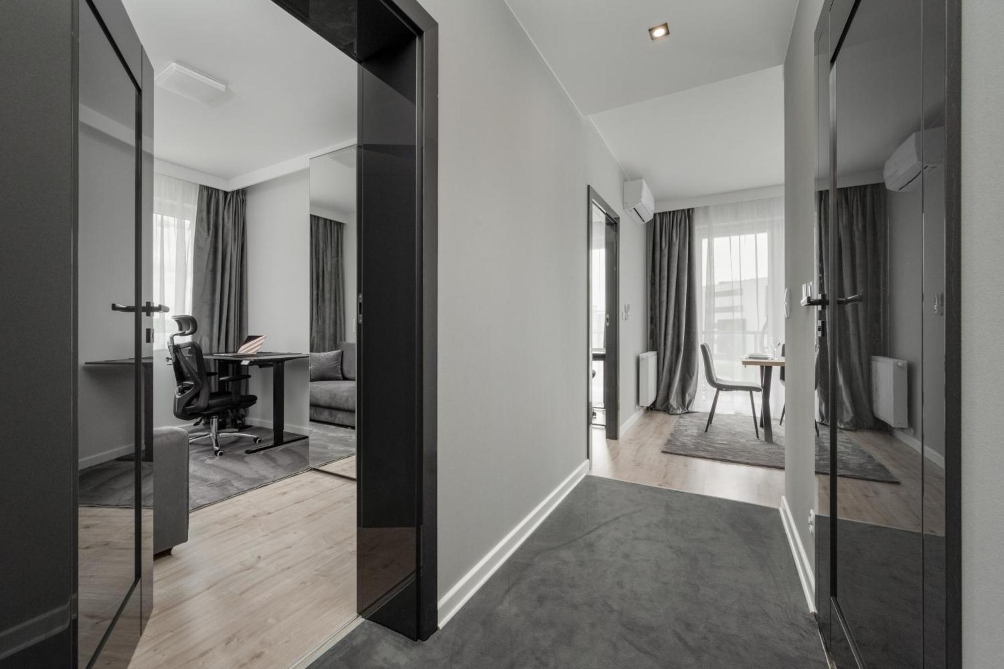 Luksusowy Apartament Z 3 Sypialniami, Klimatyzacja, Parkingiem I Biurkiem We Wroclawiu By Renters Prestige Экстерьер фото