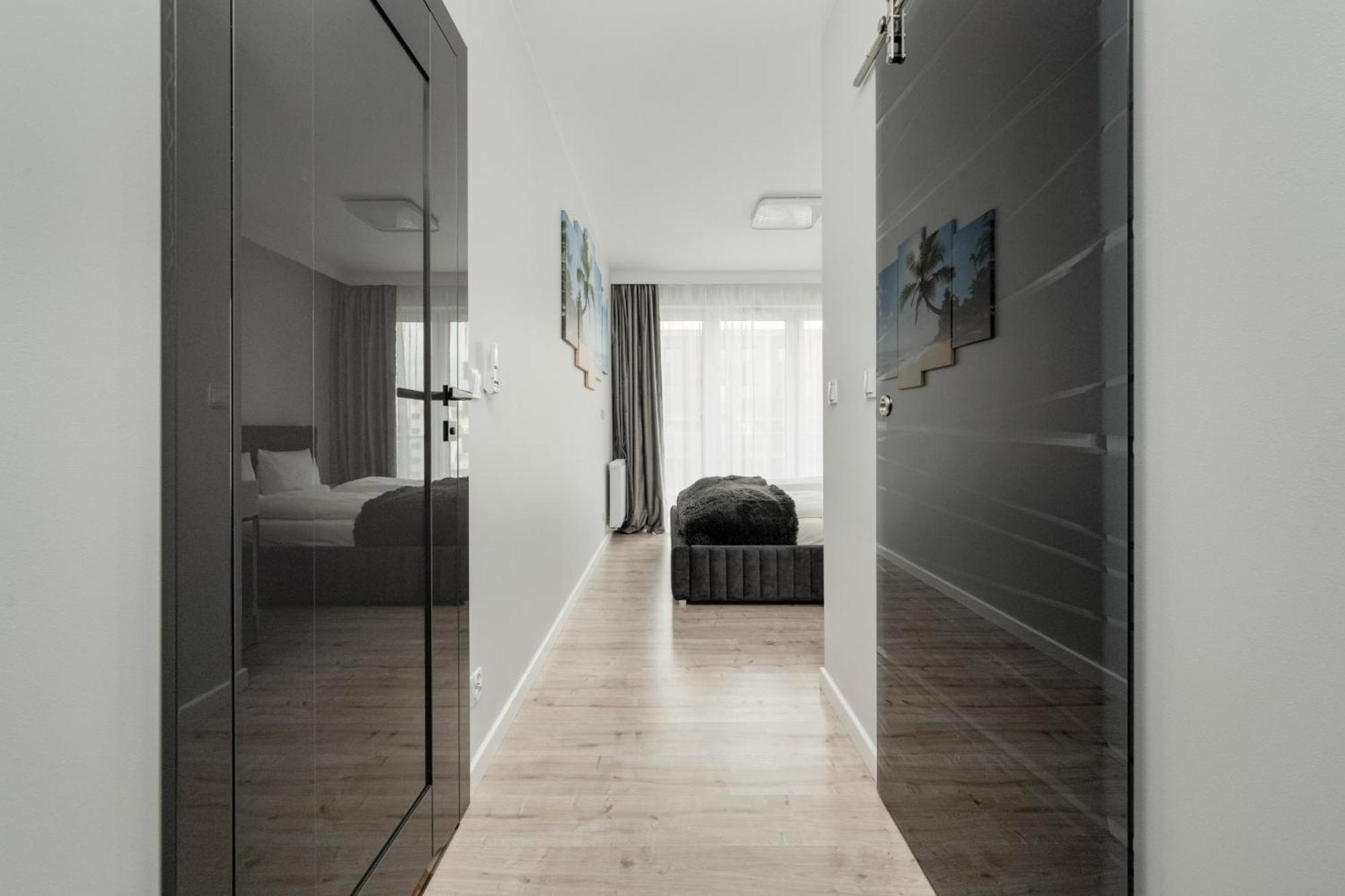 Luksusowy Apartament Z 3 Sypialniami, Klimatyzacja, Parkingiem I Biurkiem We Wroclawiu By Renters Prestige Экстерьер фото