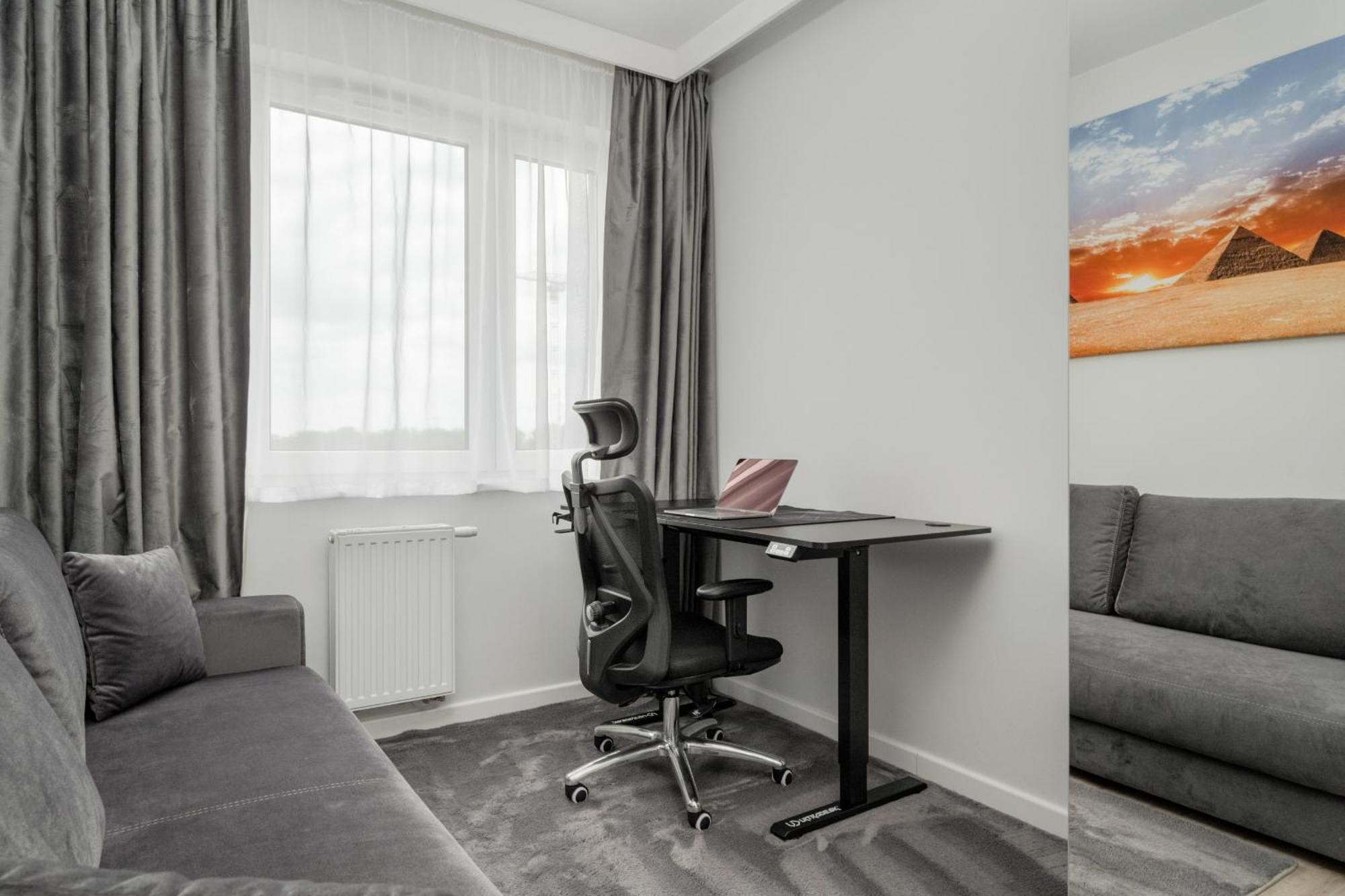 Luksusowy Apartament Z 3 Sypialniami, Klimatyzacja, Parkingiem I Biurkiem We Wroclawiu By Renters Prestige Экстерьер фото