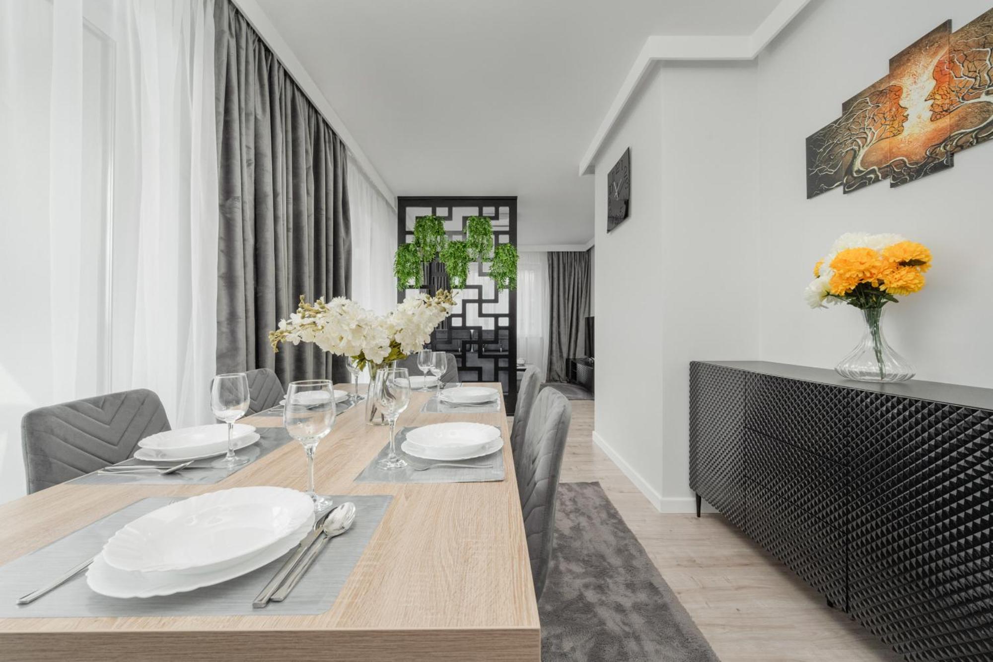 Luksusowy Apartament Z 3 Sypialniami, Klimatyzacja, Parkingiem I Biurkiem We Wroclawiu By Renters Prestige Экстерьер фото
