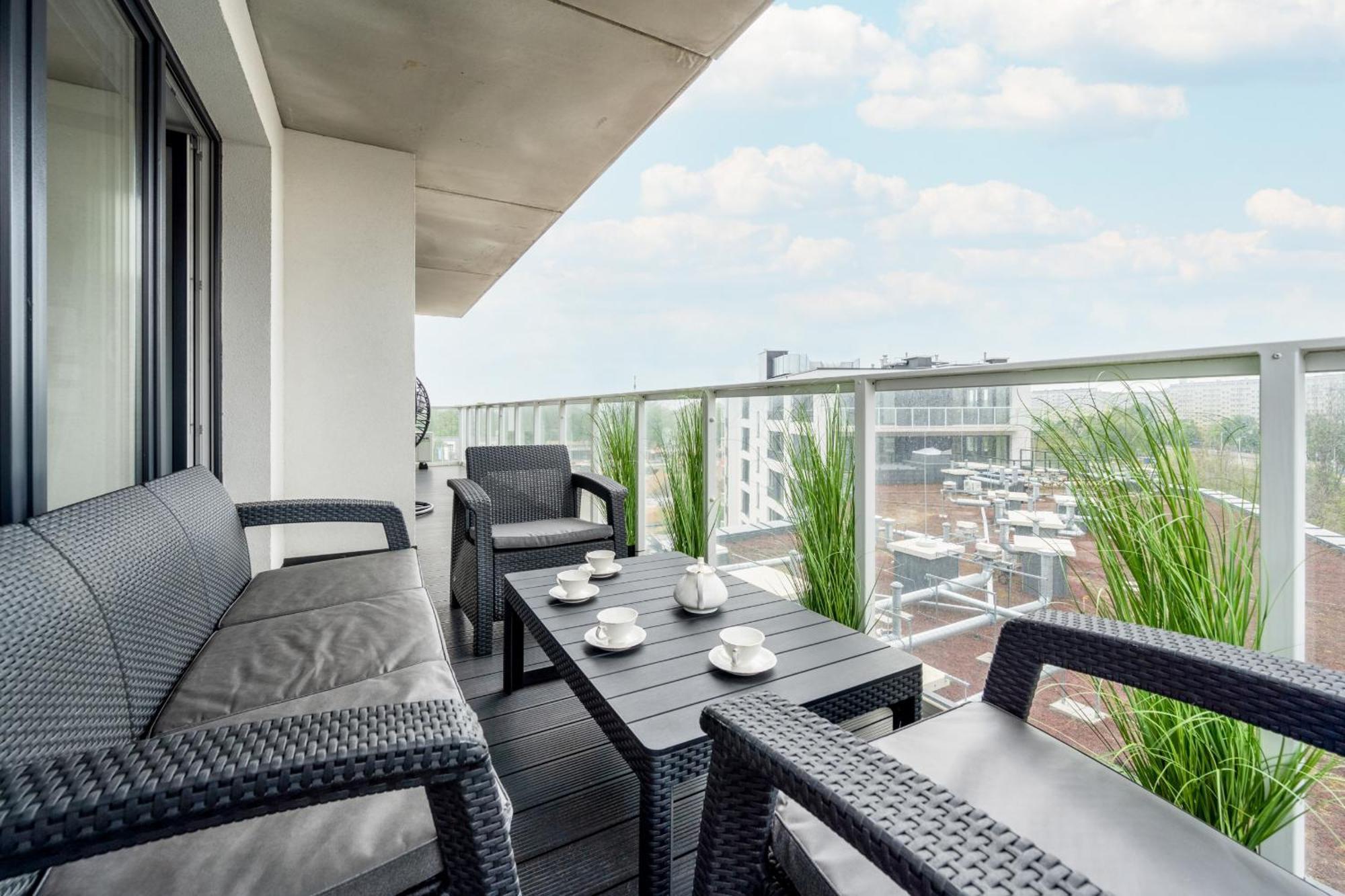 Luksusowy Apartament Z 3 Sypialniami, Klimatyzacja, Parkingiem I Biurkiem We Wroclawiu By Renters Prestige Экстерьер фото