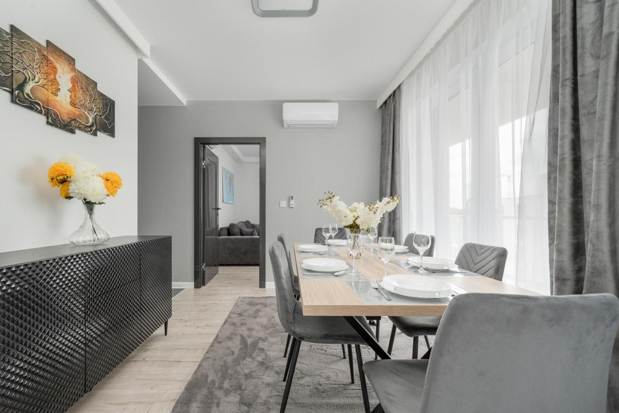 Luksusowy Apartament Z 3 Sypialniami, Klimatyzacja, Parkingiem I Biurkiem We Wroclawiu By Renters Prestige Экстерьер фото